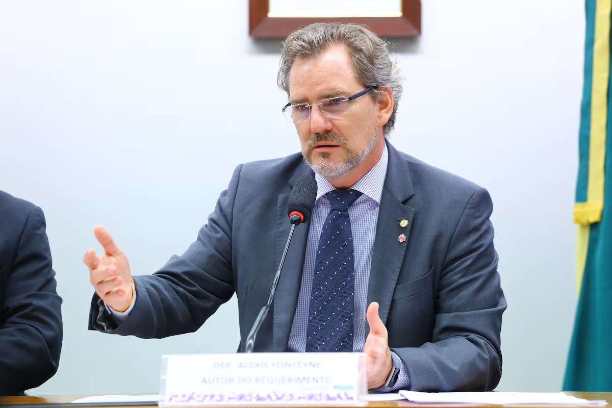 Alexis Fonteyne critica Lula por fala sobre "dedada" em mulheres
