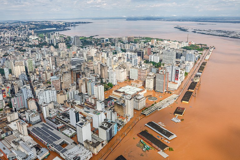 Justi&ccedil;a condena Porto Alegre por enchente de 2024