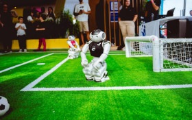 Hacktudo estreia em SP com rob&ocirc;s e cultura digital