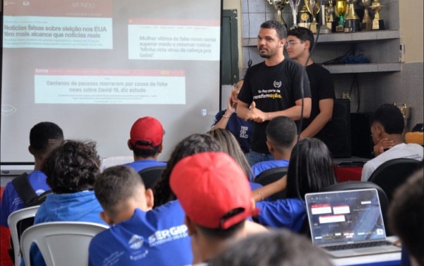 Iniciativa promove checagem de not&iacute;cias em escola de Sergipe