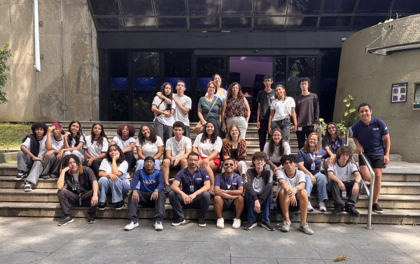 Estudantes visitam planet&aacute;rio da G&aacute;vea e Praia de Copacabana, no Rio