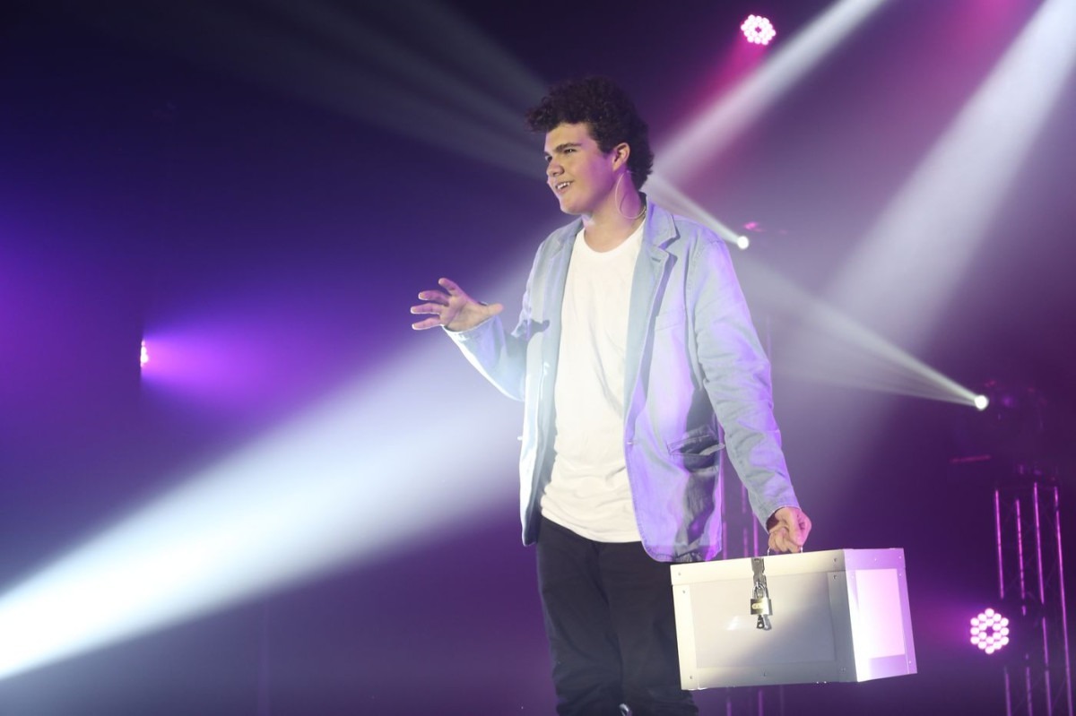 Cidade das Artes recebe espet&aacute;culo de m&aacute;gica de Gabriel Montenegro