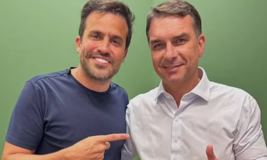 Pablo Mar&ccedil;al anuncia apoio e entra na campanha de Fl&aacute;vio Bolsonaro