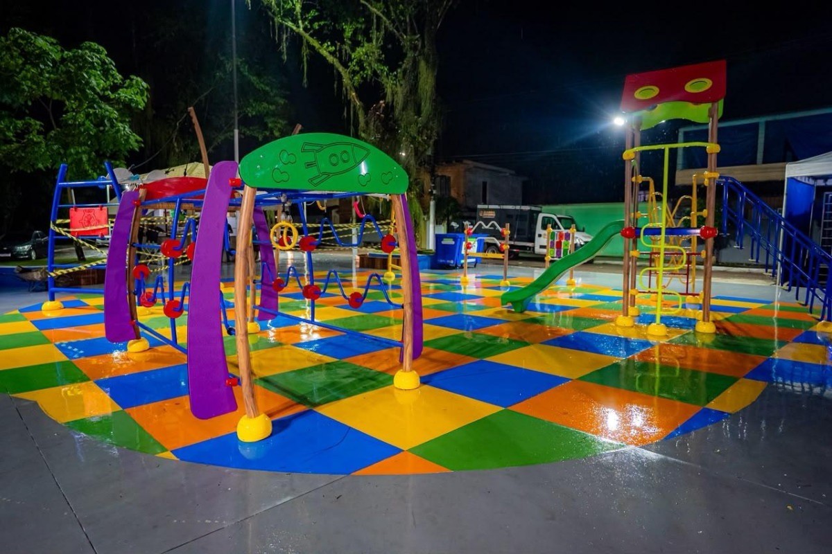 Pra&ccedil;a Jos&eacute; Ferreira ganha novos espa&ccedil;os de lazer em Xer&eacute;m
