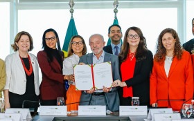 Lula assina parecer que garante benef&iacute;cio a v&iacute;timas de viol&ecirc;ncia