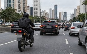 Frota de motos cresce e carros recuam em S&atilde;o Paulo