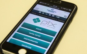 Pix por aproxima&ccedil;&atilde;o deixa de ter teto de R$ 500