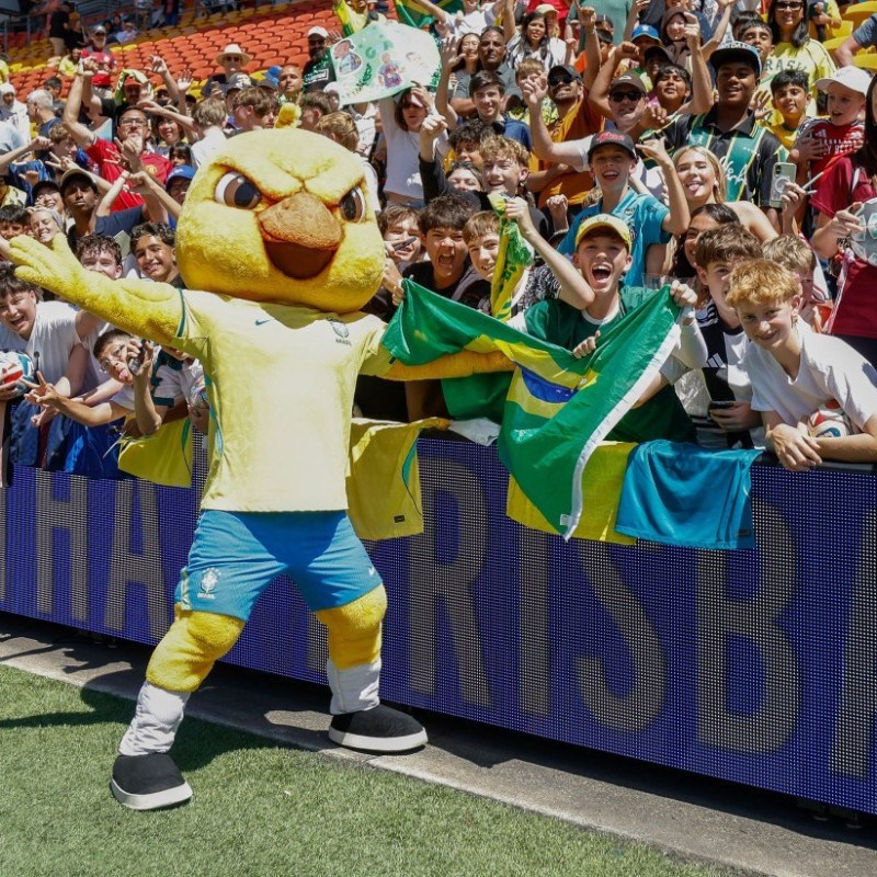 Sele&ccedil;&atilde;o Brasileira chega a Calcut&aacute; para amistoso contra a &Iacute;ndia