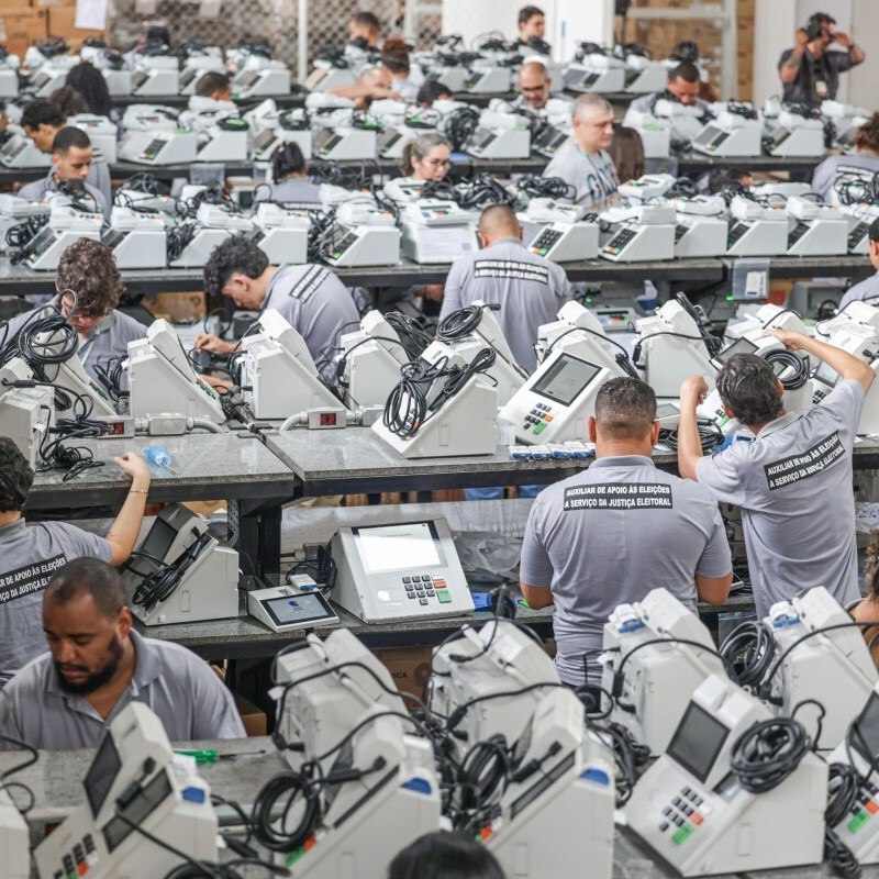 Eleitores t&ecirc;m obriga&ccedil;&atilde;o legal de justificarem aus&ecirc;ncia no pleito