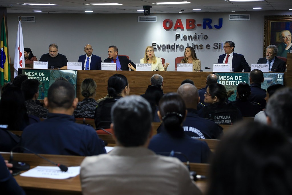 OAB-RJ e Viva Rio entregam Pr&ecirc;mio Seguran&ccedil;a dos Direitos Coronel Nazareth Cerqueira a projetos de for&ccedil;as policiais