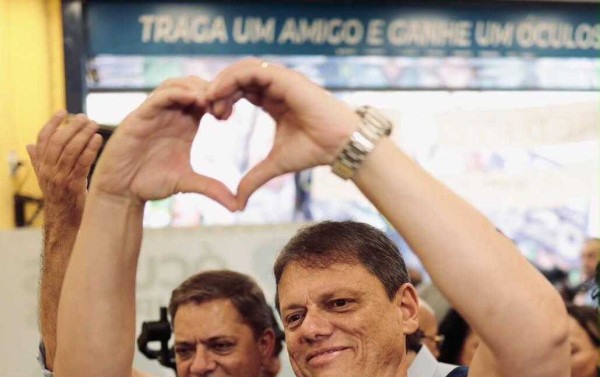 Tarc&iacute;sio &eacute; reeleito governador de SP com 62,65% dos votos no 1&ordm; turno