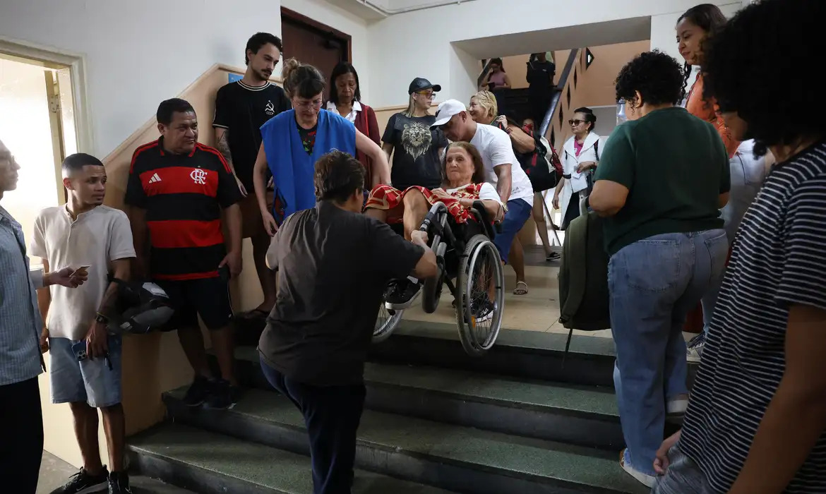 Acessibilidade ainda imp&otilde;e desafios a eleitores com defici&ecirc;ncia durante vota&ccedil;&atilde;o
