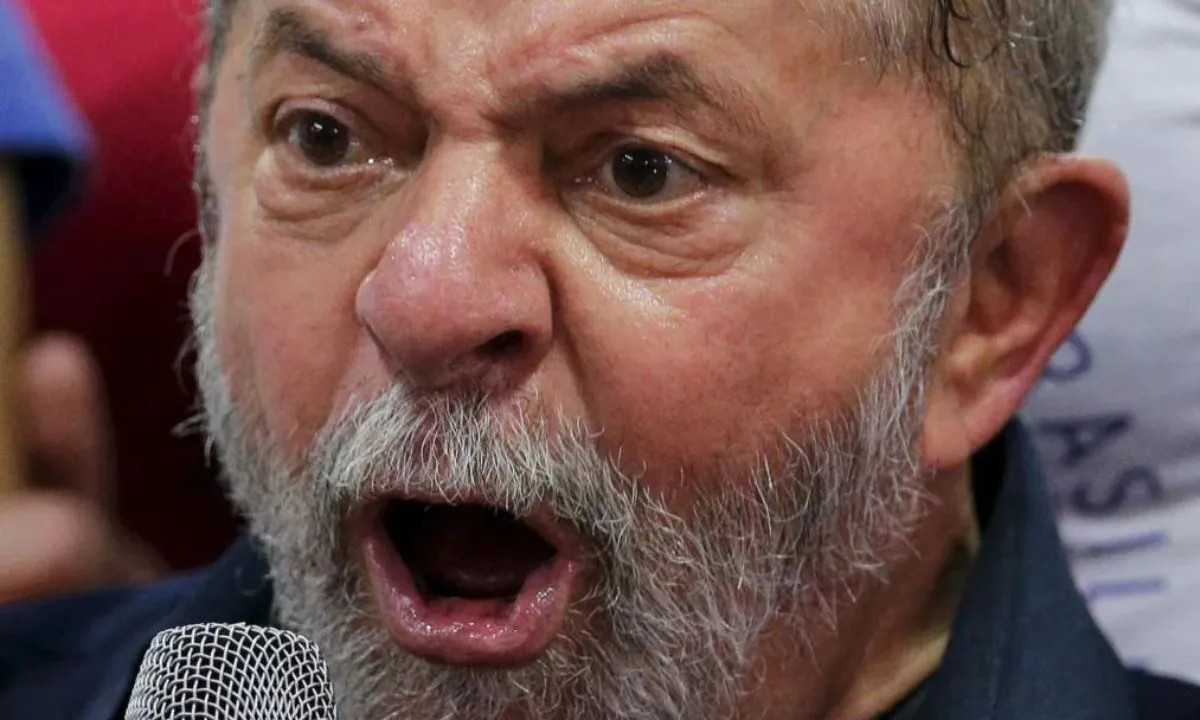 PT: sair da bolha e bater mais forte no bolsonarismo