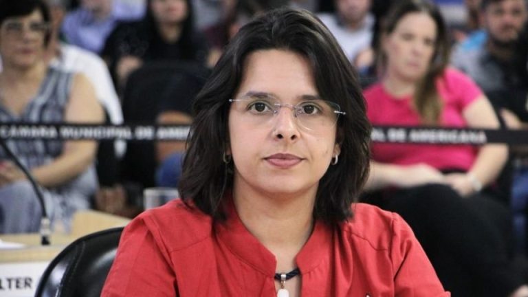 Vereadora de Americana promete acertar pagamento da equipe de sua campanha