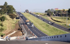 DER-SP prev&ecirc; 16,7 milh&otilde;es de ve&iacute;culos nas estradas no feriado de Aparecida