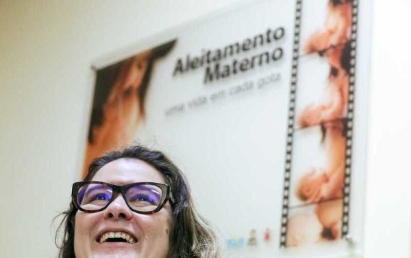 M&atilde;e de beb&ecirc; prematuro destaca import&acirc;ncia doBanco de Leite