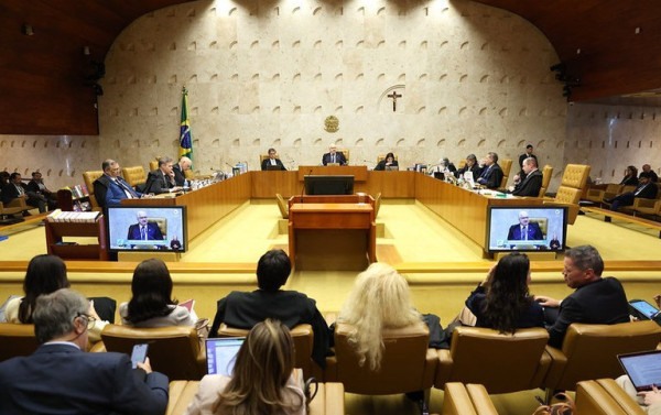 STF garante regime previdenci&aacute;rio anterior a servidor que muda de ente