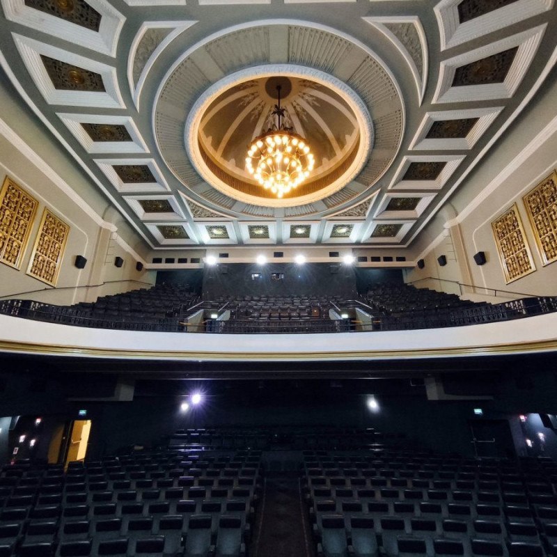 Programa "Reviver Cinema" reabre o tradicional Cine Odeon no Centro do Rio