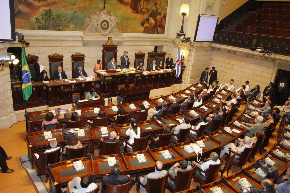 C&acirc;mara debate regras para proteger manifesta&ccedil;&otilde;es religiosas