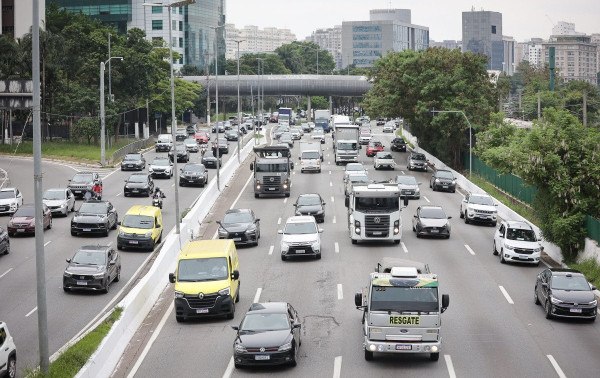 Licenciamento para placas de final 7 e 8 vence neste m&ecirc;s