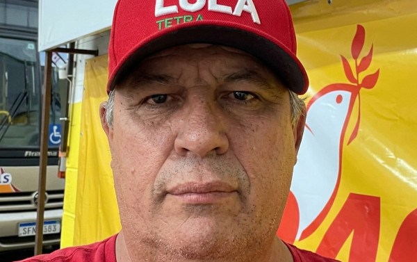 Wand&atilde;o cita origem na periferia para apoiar Lula no 2&ordm; turno 