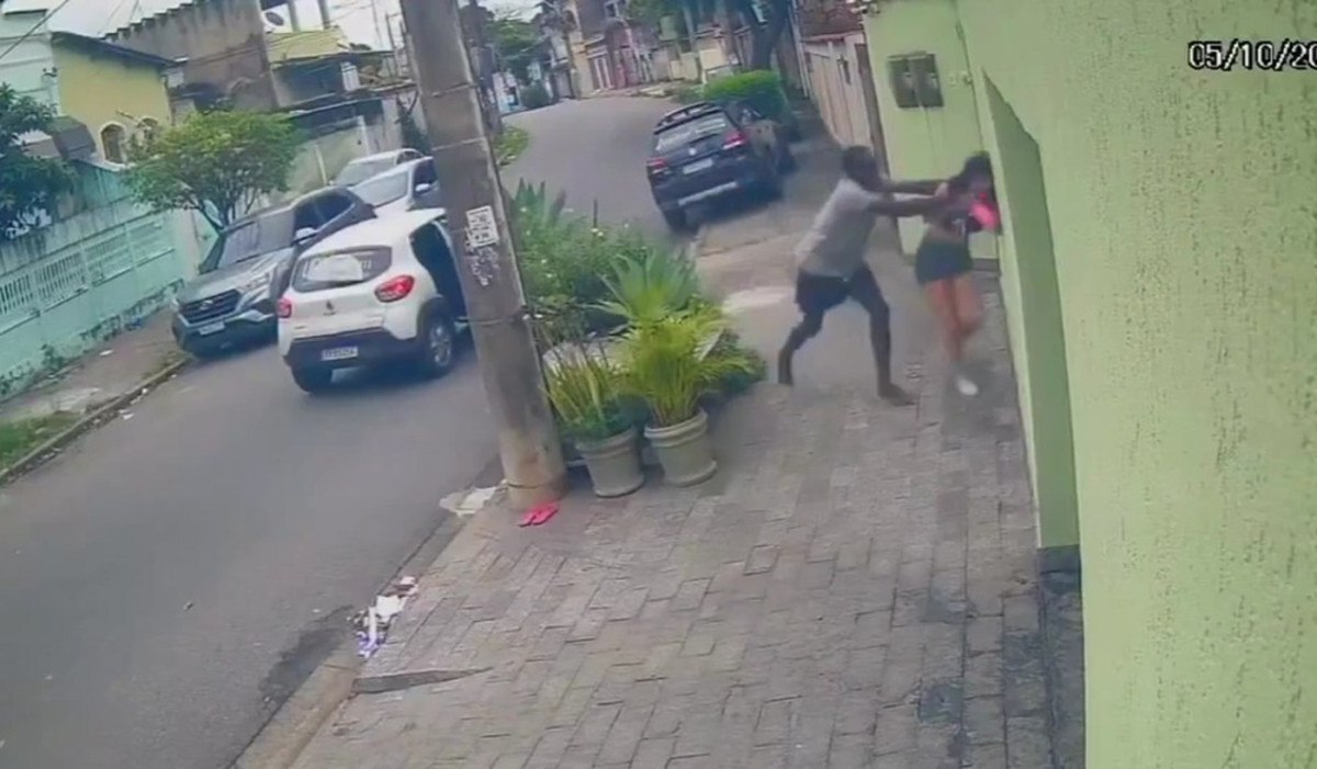 Mulher tem cabe&ccedil;a jogada contra parede por ladr&atilde;o de celular