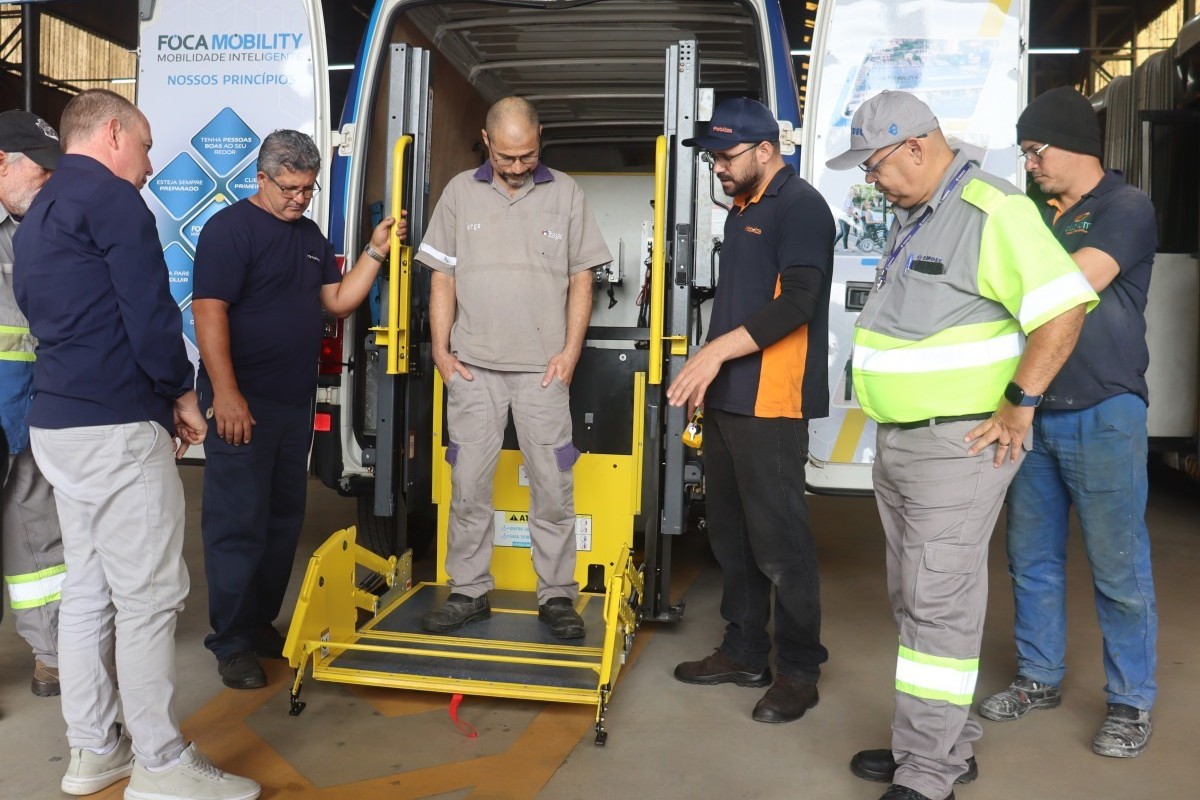 Emdec capacita equipes sobre plataformas elevat&oacute;rias em Campinas