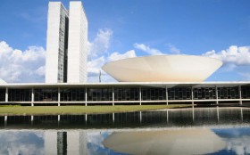 C&acirc;mara dos Deputados abre concurso com sal&aacute;rio de R$ 32 mil