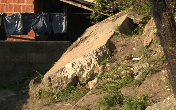 Moradores denunciam problemas na Servid&atilde;o Santa Avelar Diogo