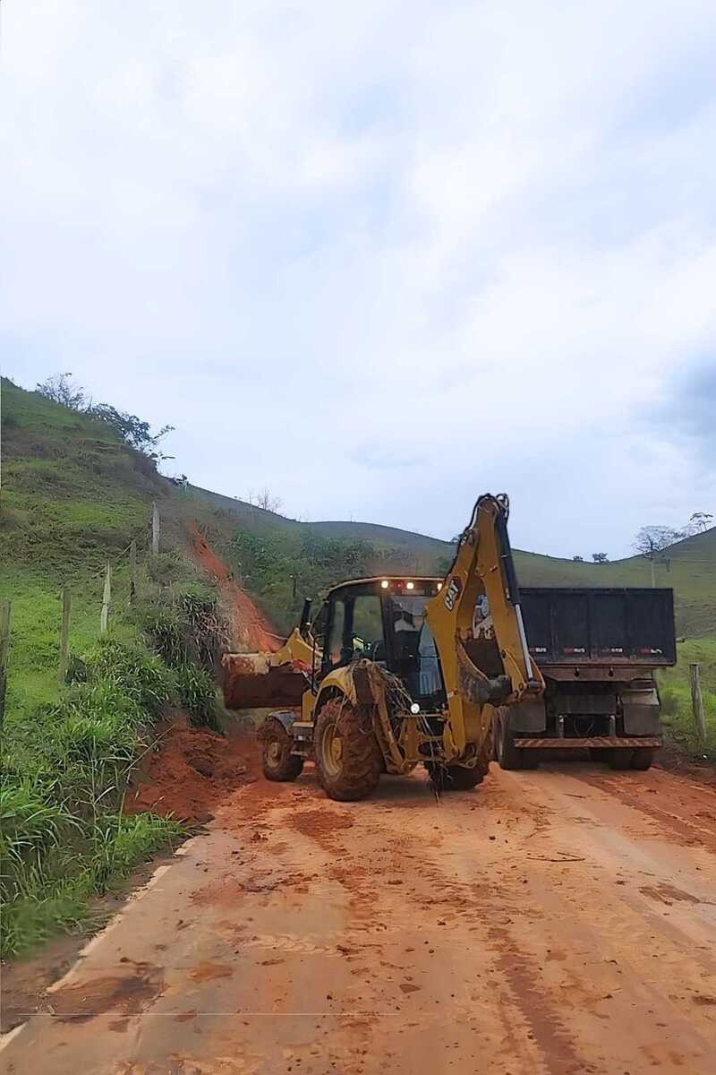 Chuvas provocam deslizamentos em rodovias estaduais