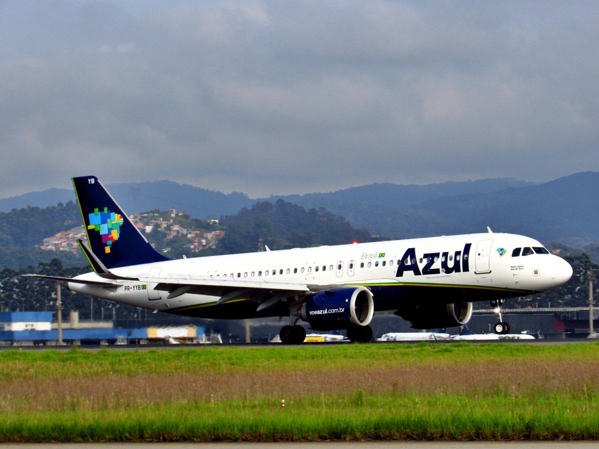 Cade aprova investimento da American Airlines na Azul mediante acordo e limita&ccedil;&otilde;es