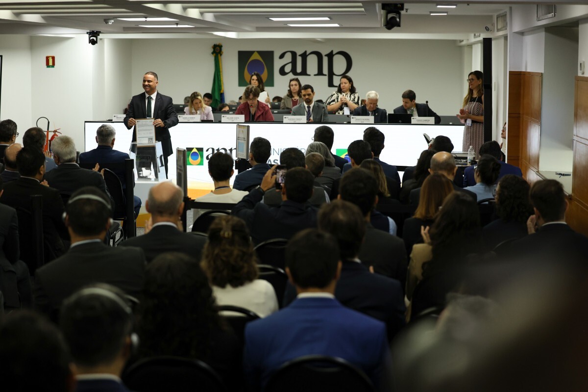 Maior leil&atilde;o do pr&eacute;-sal termina com sete blocos arrematados