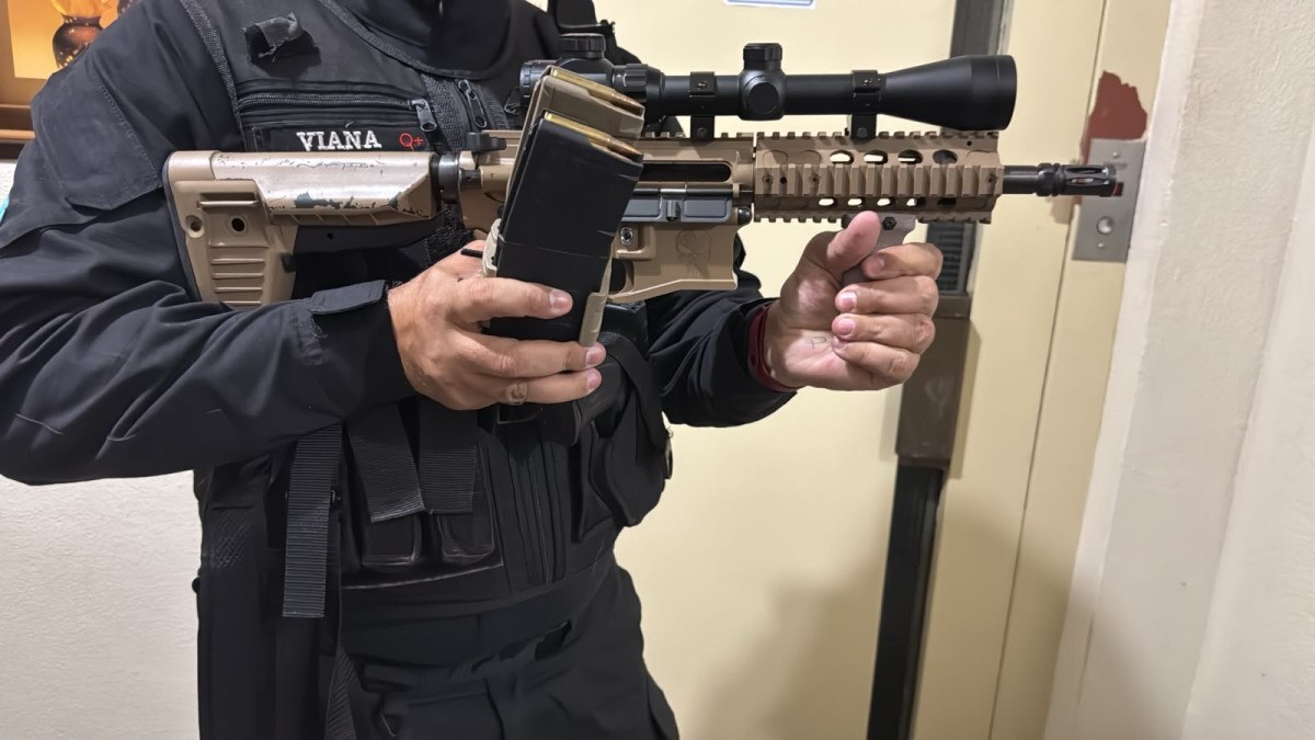 PF faz opera&ccedil;&atilde;o contra policiais que vendiam armas e vazavam informa&ccedil;&otilde;es para Peix&atilde;o