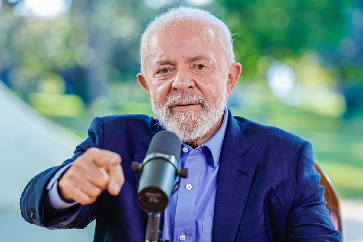 Lula troca pe&ccedil;as e discurso para tentar virar o jogo
