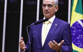 Projeto prev&ecirc; contribui&ccedil;&atilde;o ao INSS para mulheres que cuidam de familiares