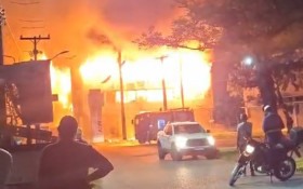 PF vai investigar se inc&ecirc;ndio na UFPE ap&oacute;s ato a favor de Lula foi criminoso