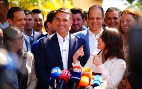 Fl&aacute;vio amplia alian&ccedil;as e busca transformar apoios em votos