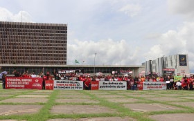 Sinpro-DF convoca paralisa&ccedil;&atilde;o com ato na Pra&ccedil;a do Buriti