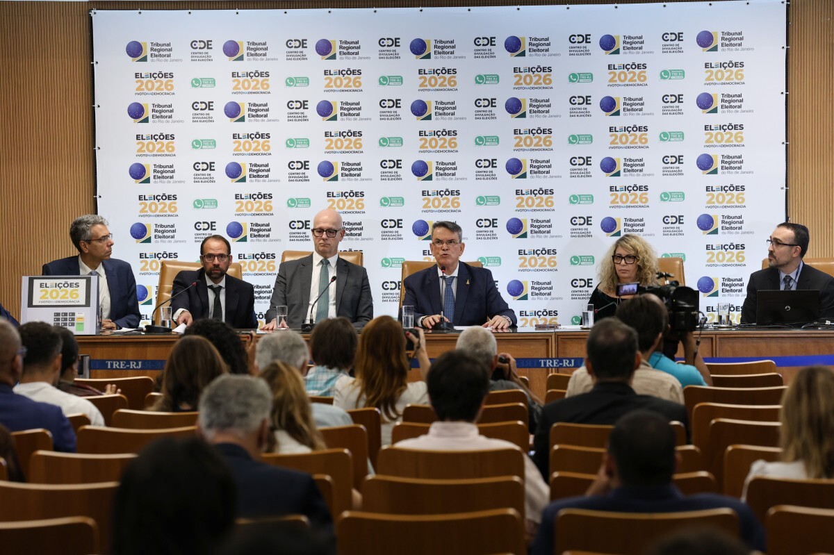 TRE-RJ retotaliza votos e Ruas &eacute; eleito governador no primeiro turno