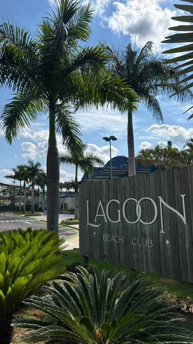 Entrada do Lagoon Beach Club, no complexo Wet’n Wild.