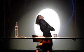 'O Ovo e a Galinha' estreia no Teatro Oficina paulistano