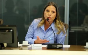 Contratos entram na mira