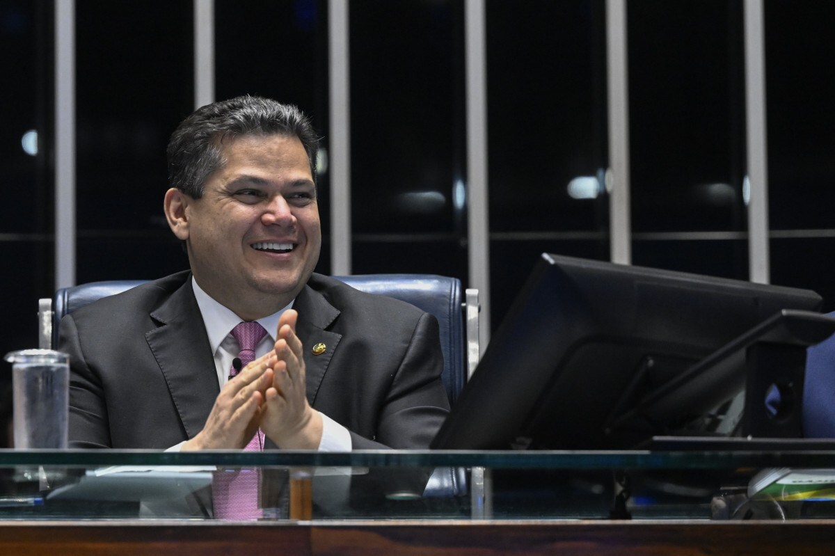"A m&atilde;e quer ir ao culto no domingo"