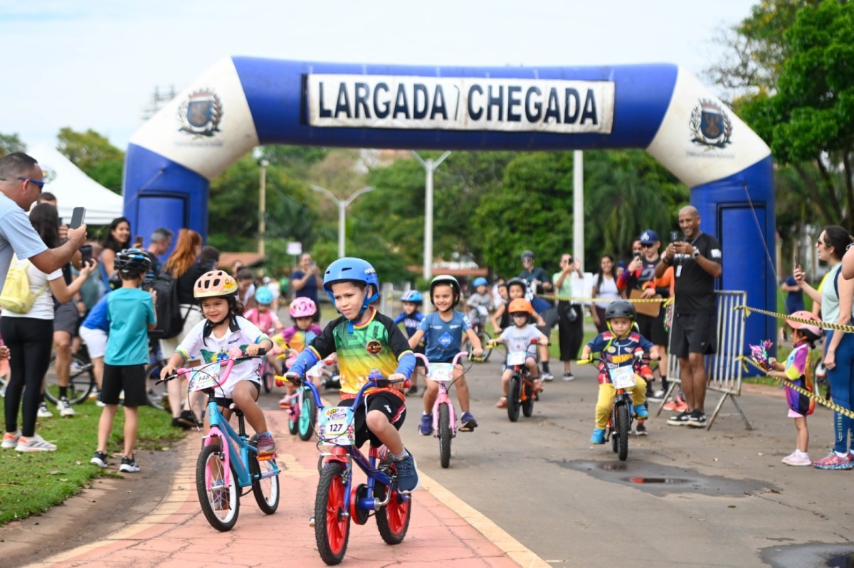 GPzinho de Ciclismo re&uacute;ne 200 crian&ccedil;as no Dia das Crian&ccedil;as em Campinas