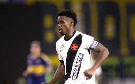 Thiago Mendes sofre racismo no Instagram