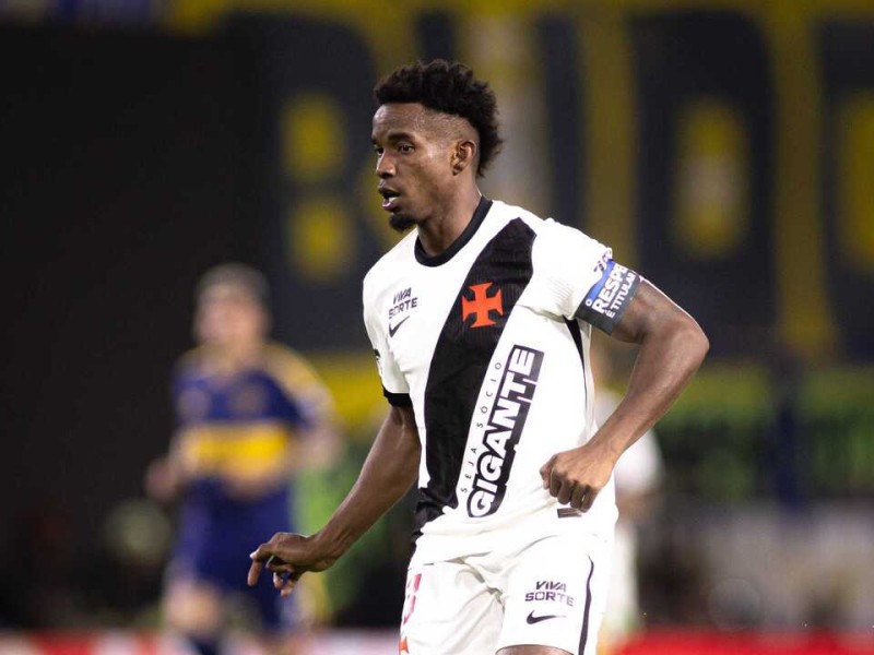 Thiago Mendes sofre racismo no Instagram