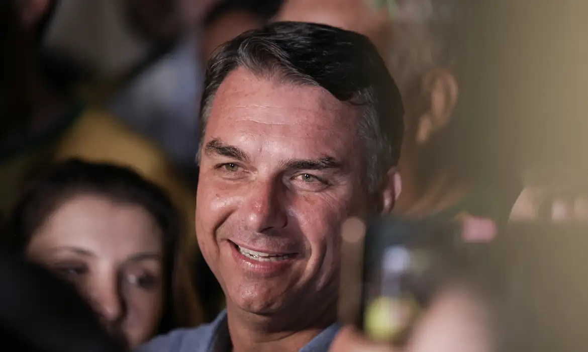 Empres&aacute;rios pedem a Fl&aacute;vio eleva&ccedil;&atilde;o da idade de aposentadoria para 67