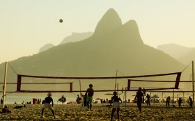 Rio vence World Travel Awards 2026 em destino de praia e de turismo esportivo