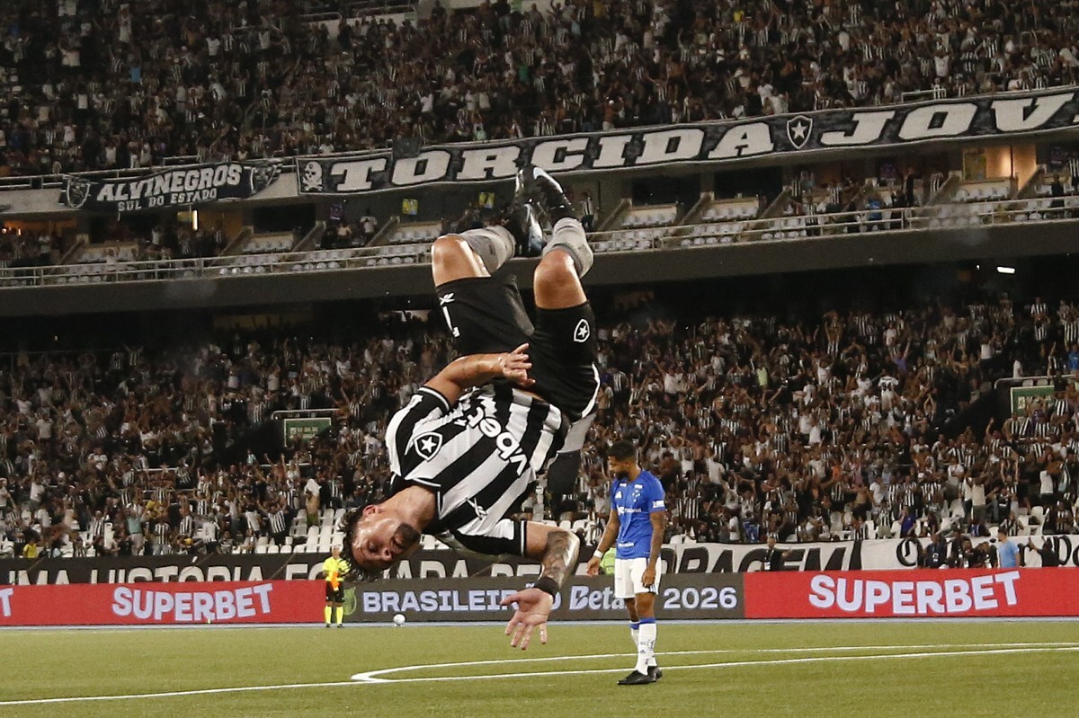 Artur deve retornar ao Botafogo
