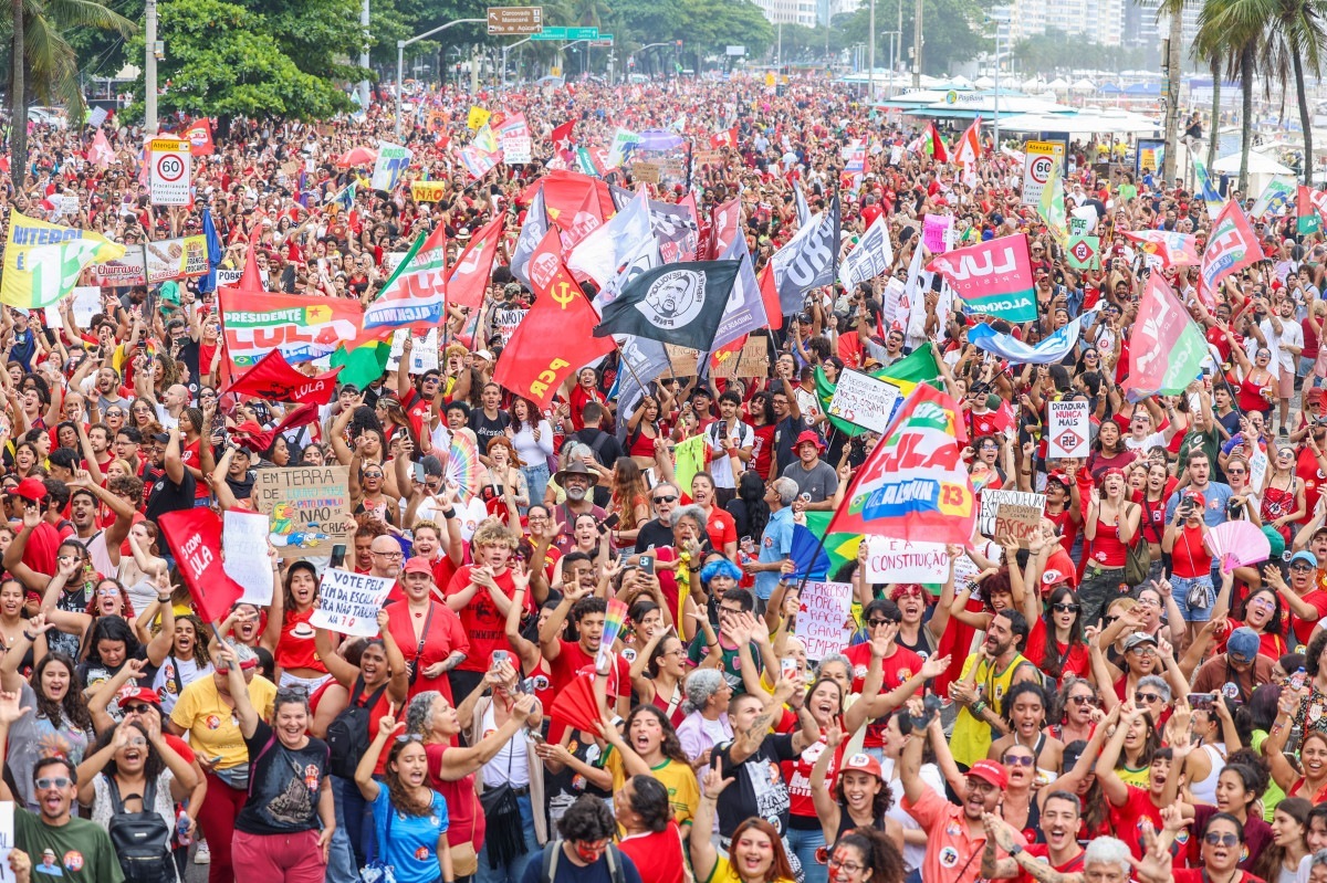 O que acontece nas redes pode ser artificial